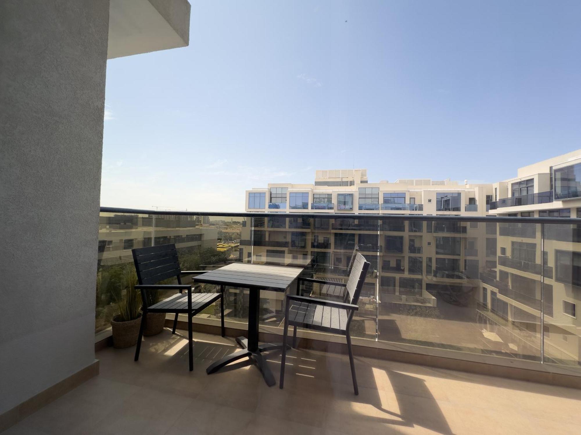 Elite Business & Family Turnkey 433 2br In Oia Motor Apartment Dubai