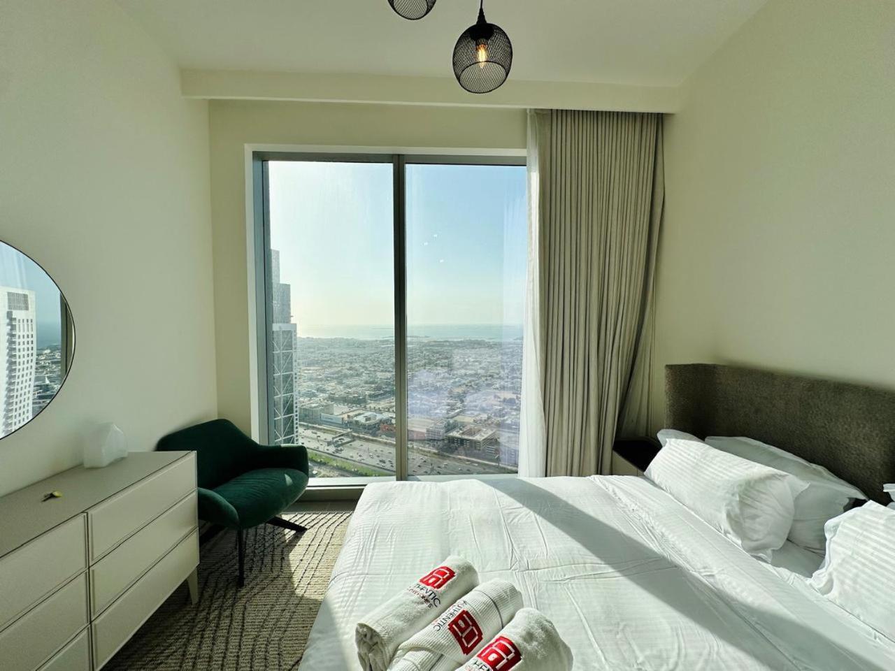 Your Away From * Dubai