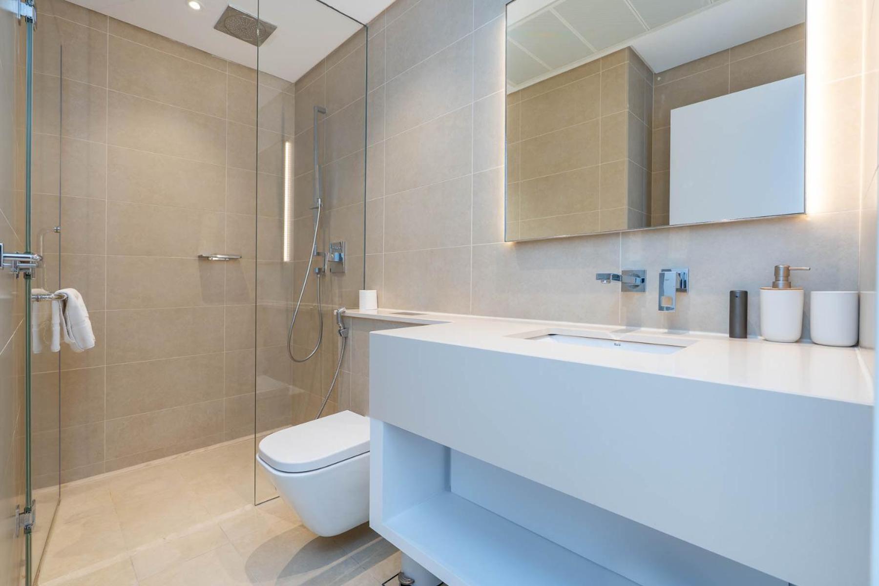 Apartment Spacious - Waterfront View - Ideal For Families Dubai