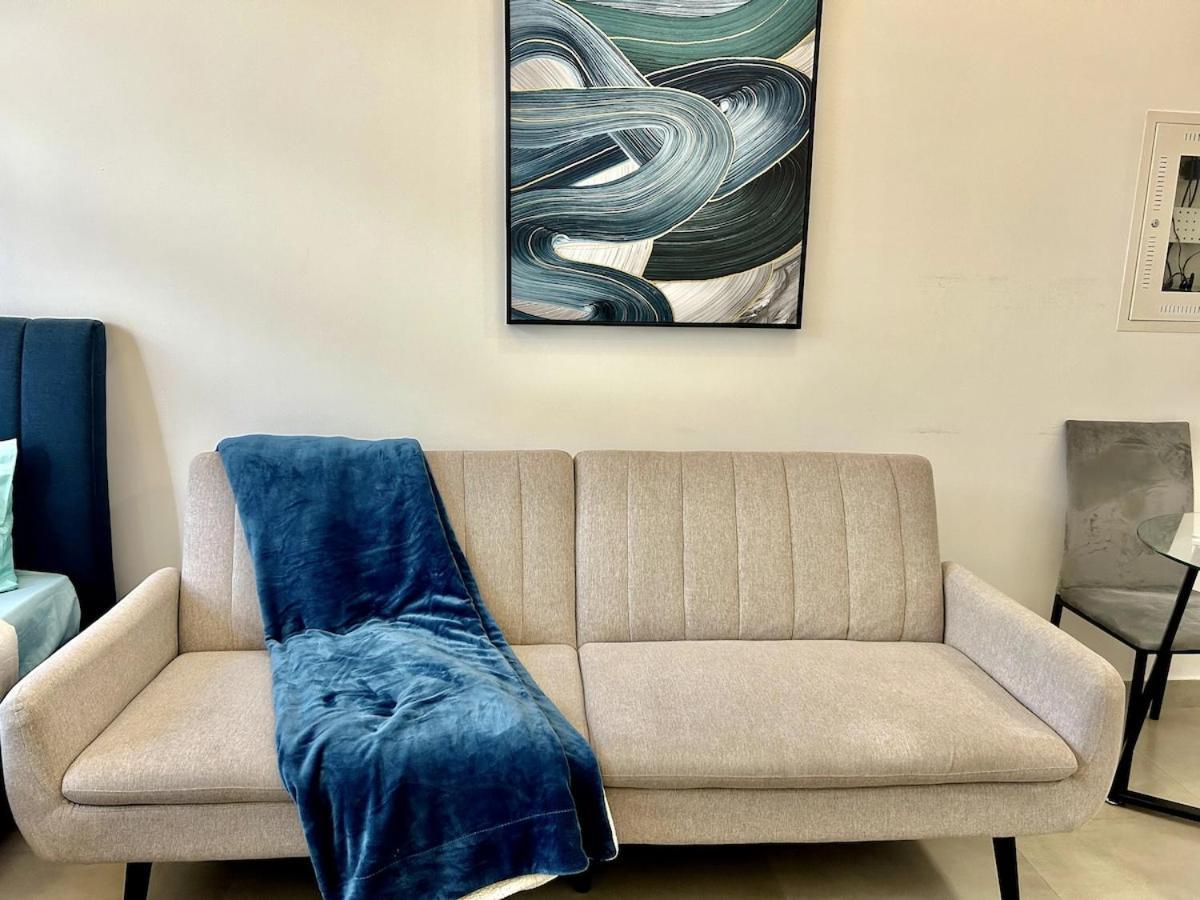 Homes2retreat - Stylish Gym & Pool, Jvc Apartment *