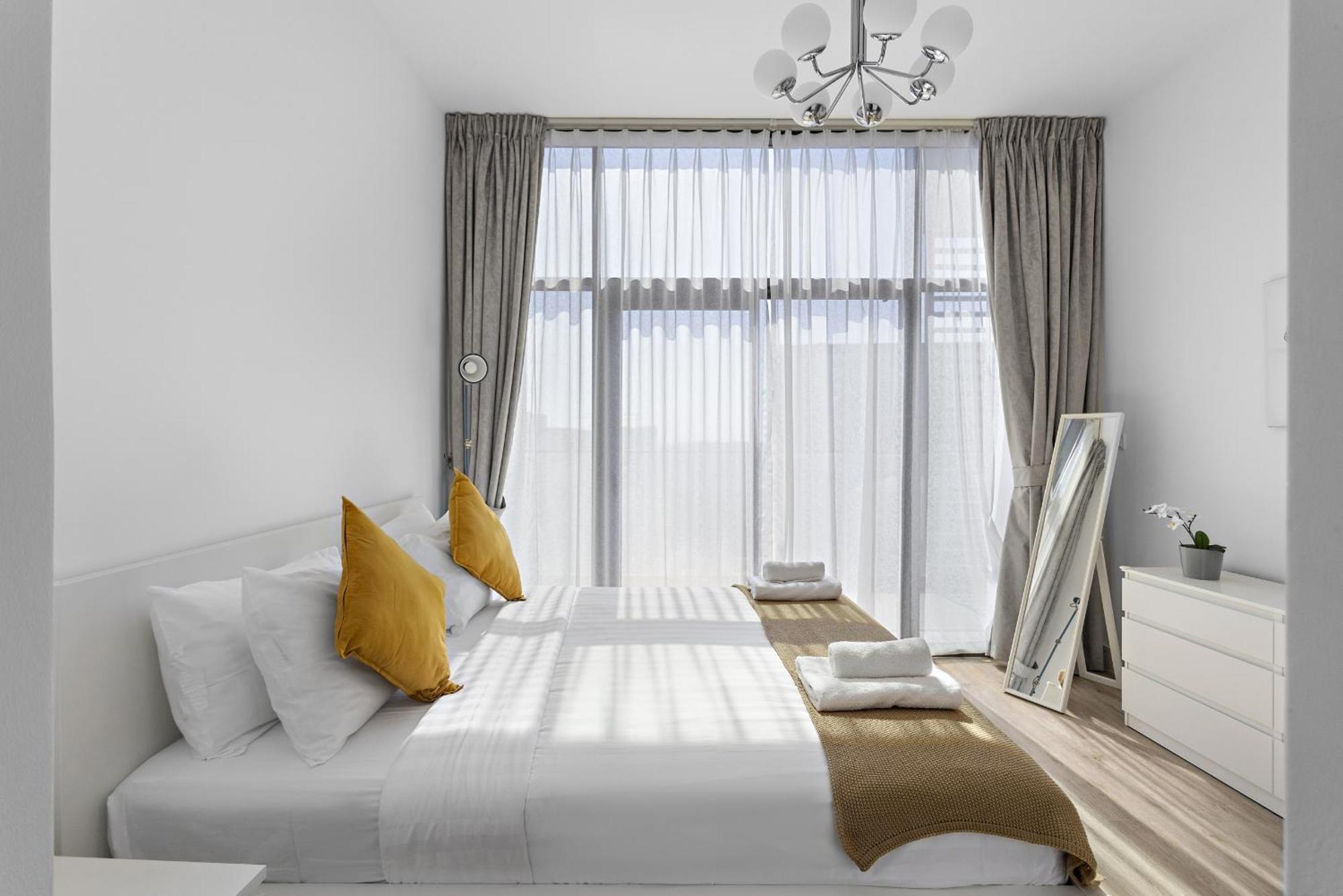 Apartment Vayk - Luxurious 1bd With Balcony In Hills Estate Dubai