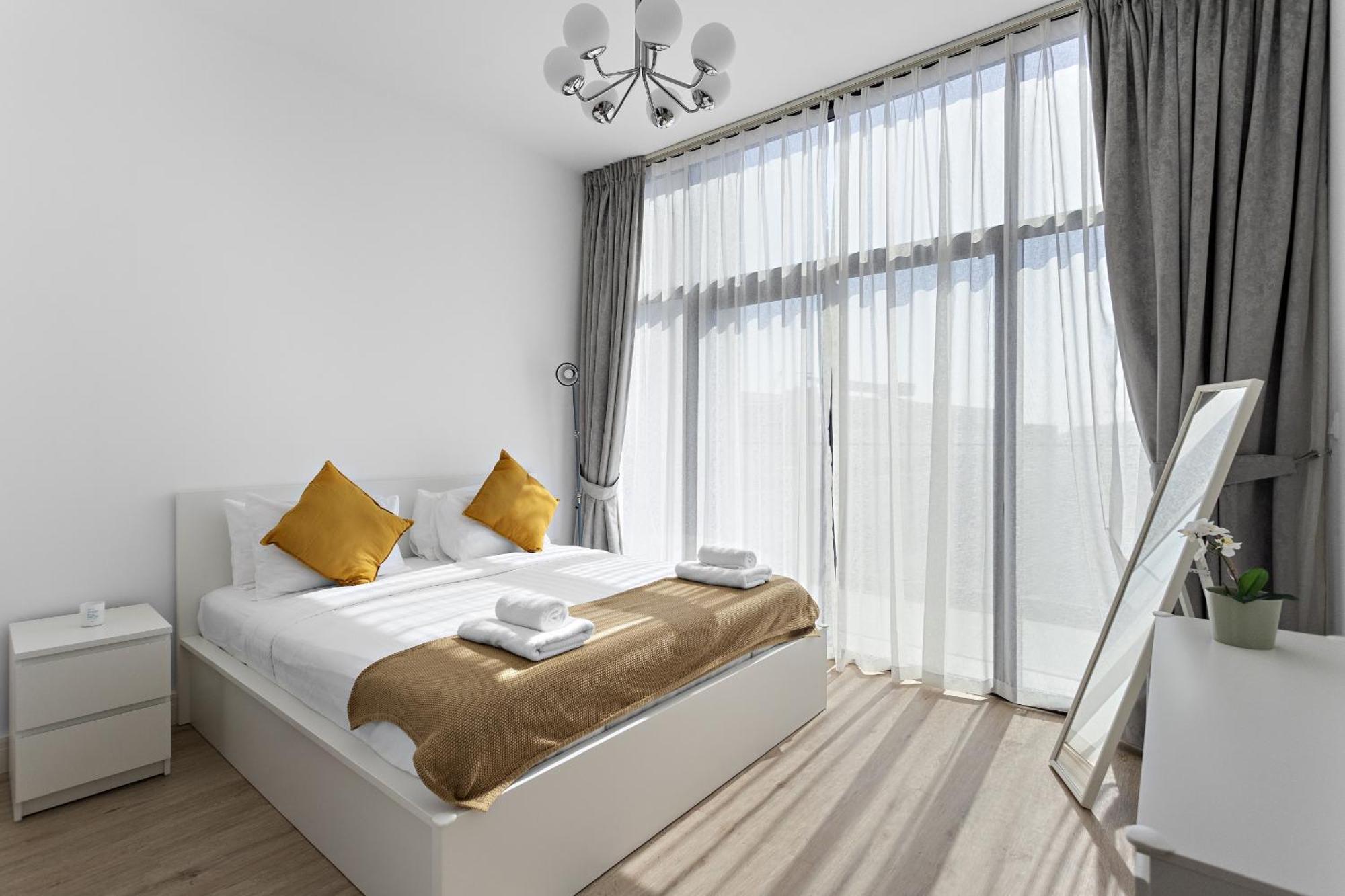 Vayk - Luxurious 1bd With Balcony In Hills Estate Apartment *