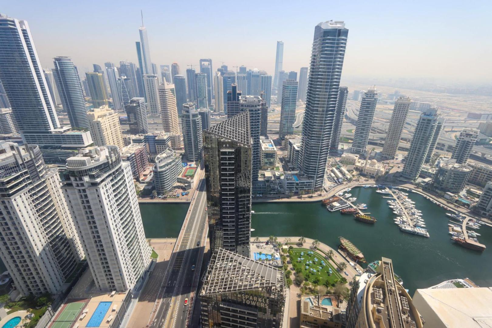 Livbnb - Stunning 2bhk In Shams Walk To Apartment Dubai