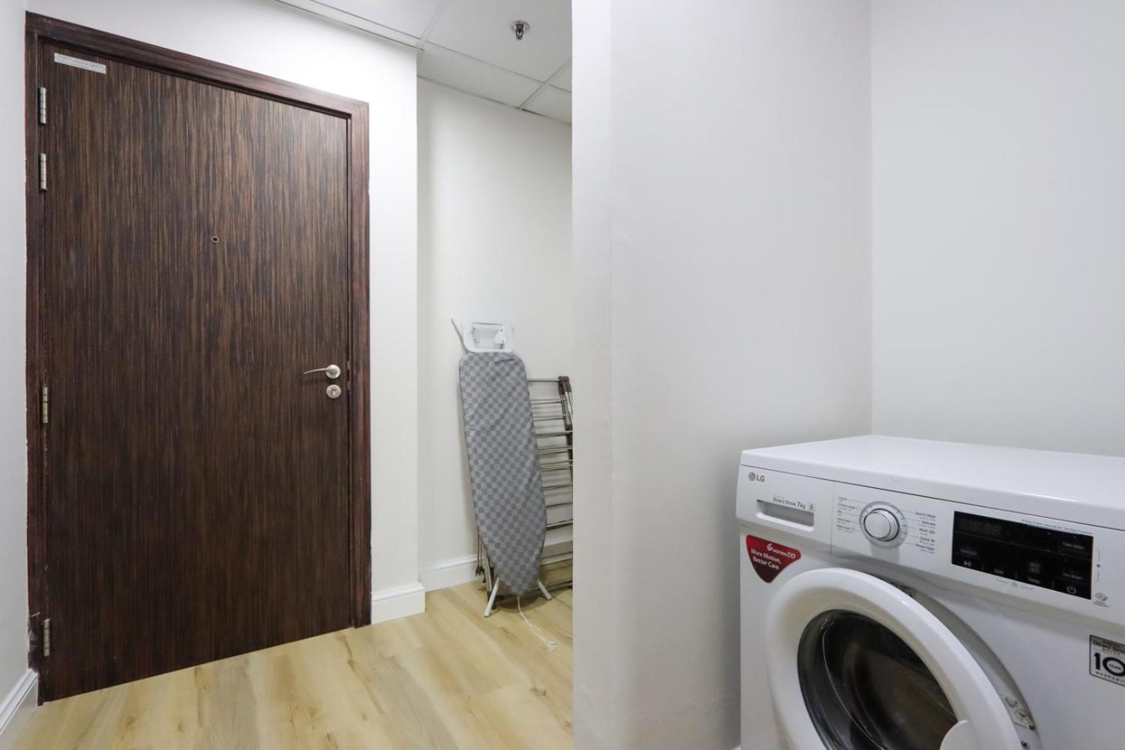 Livbnb - Stunning 2bhk In Shams Walk To Apartment