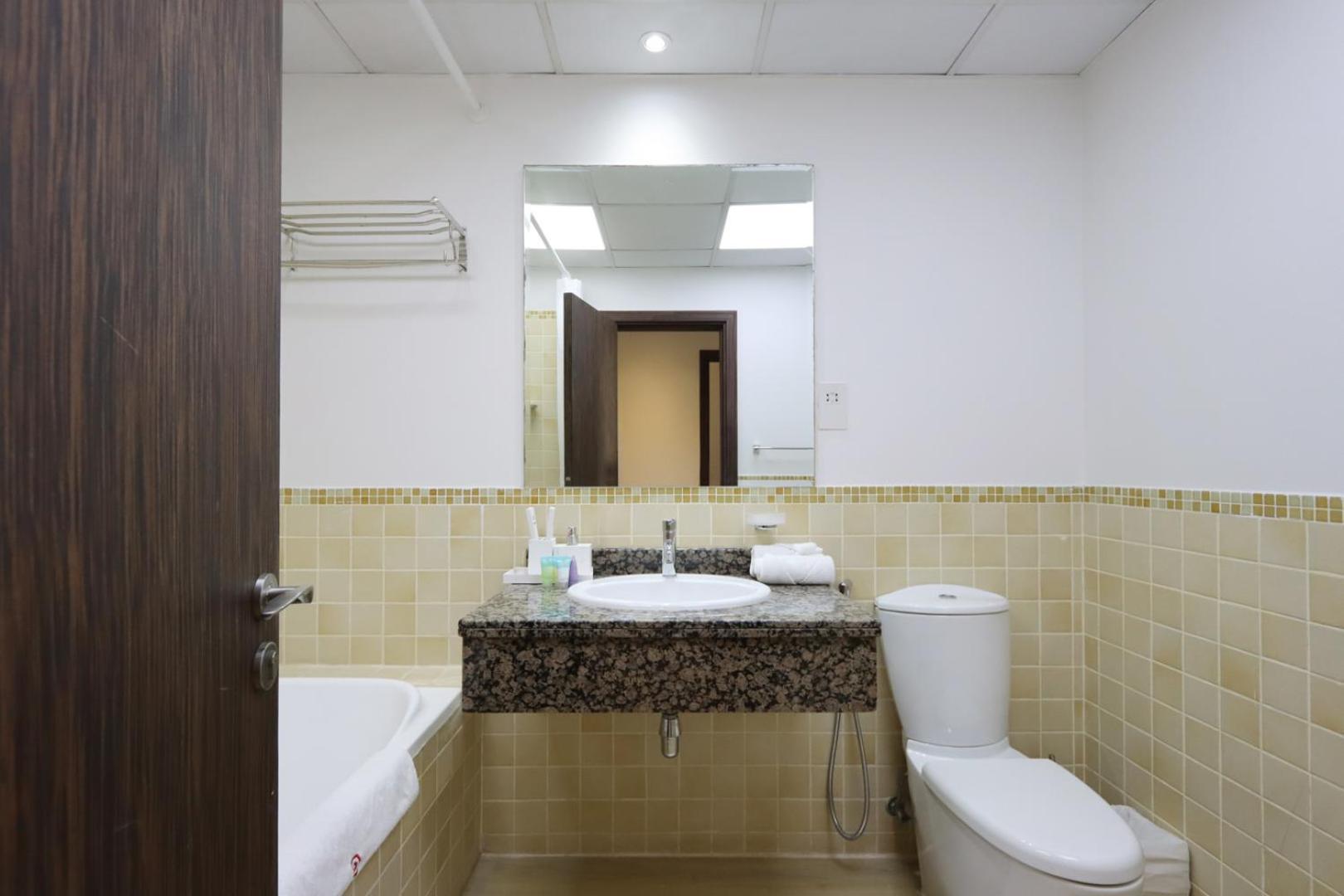 Livbnb - Spacious 2bhk In Shams Walk To *
