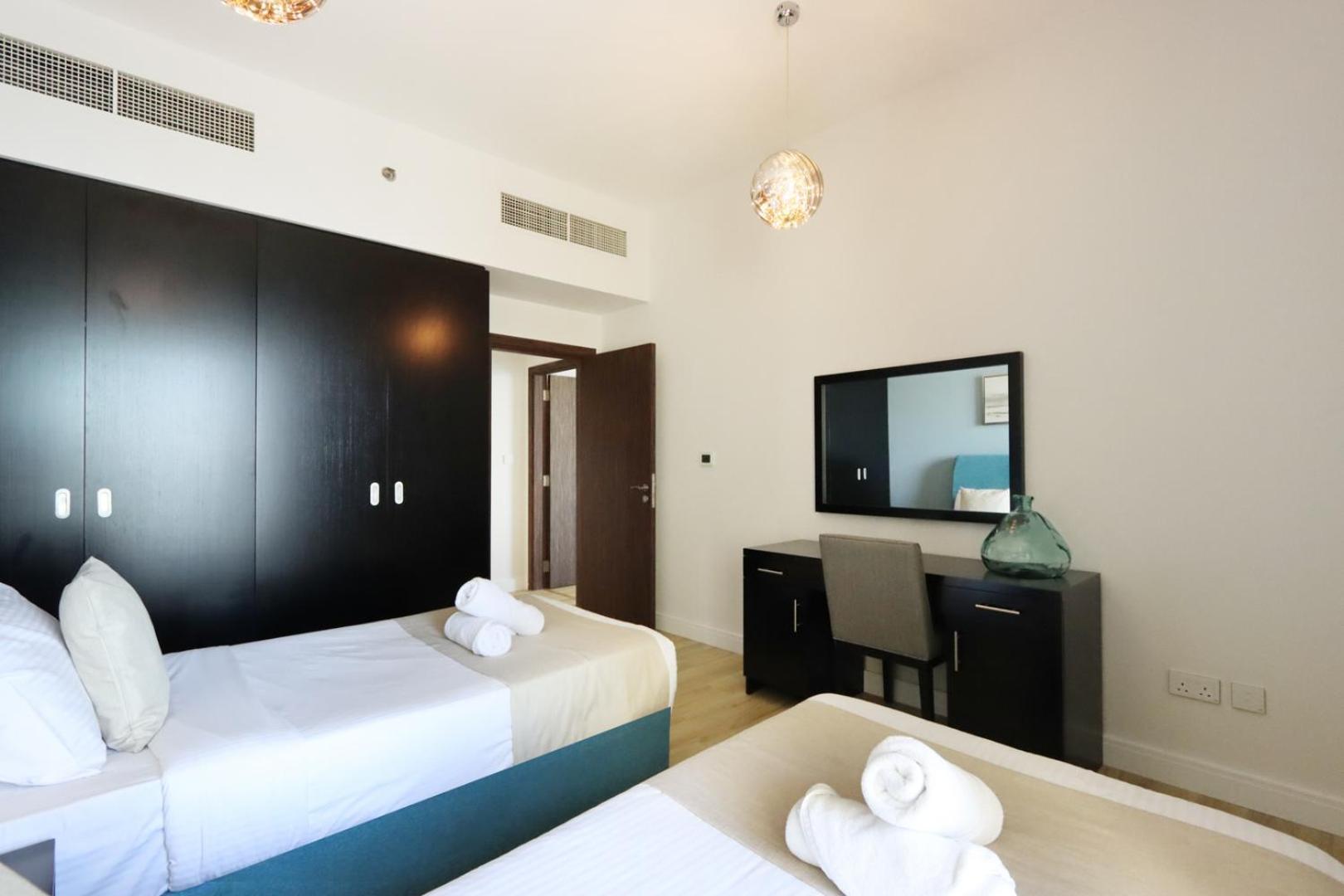 Livbnb - Spacious 2bhk In Shams Walk To
