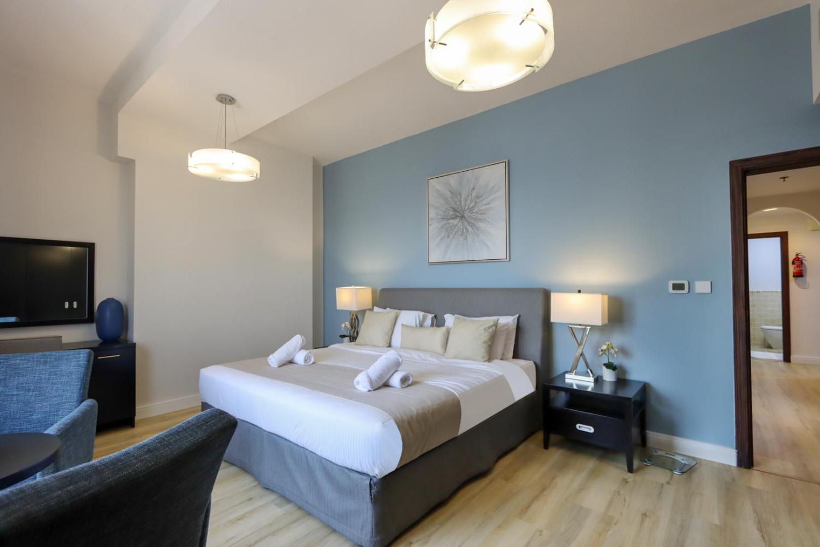 Apartment Livbnb - Spacious 2bhk In Shams Walk To *