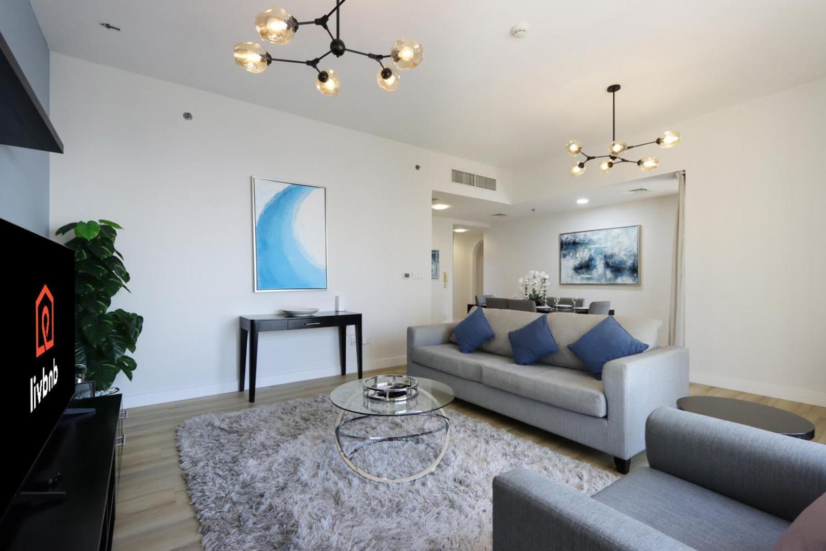 Livbnb - Spacious 2bhk In Shams Walk To Dubai