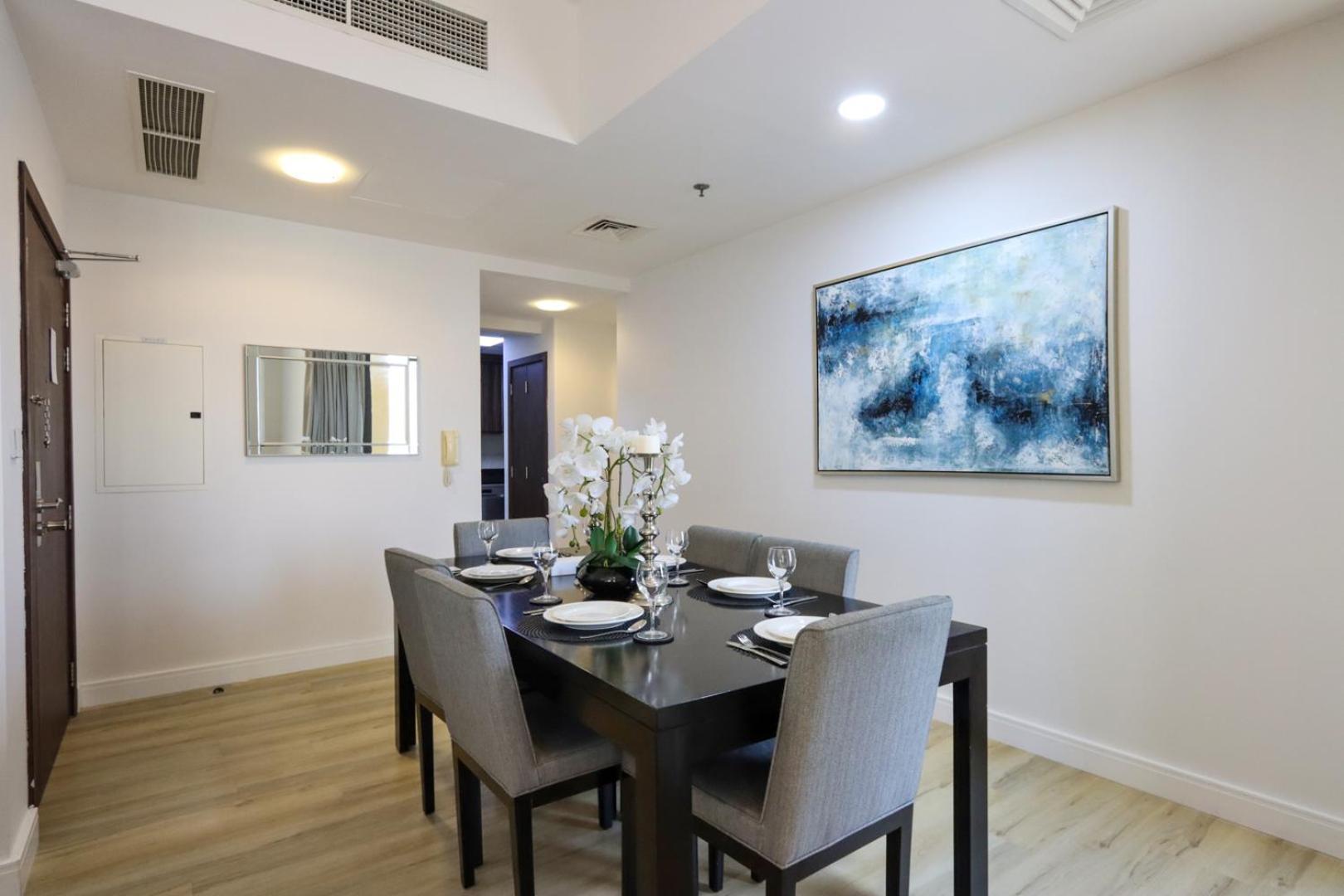 Livbnb - Spacious 2bhk In Shams Walk To Apartment