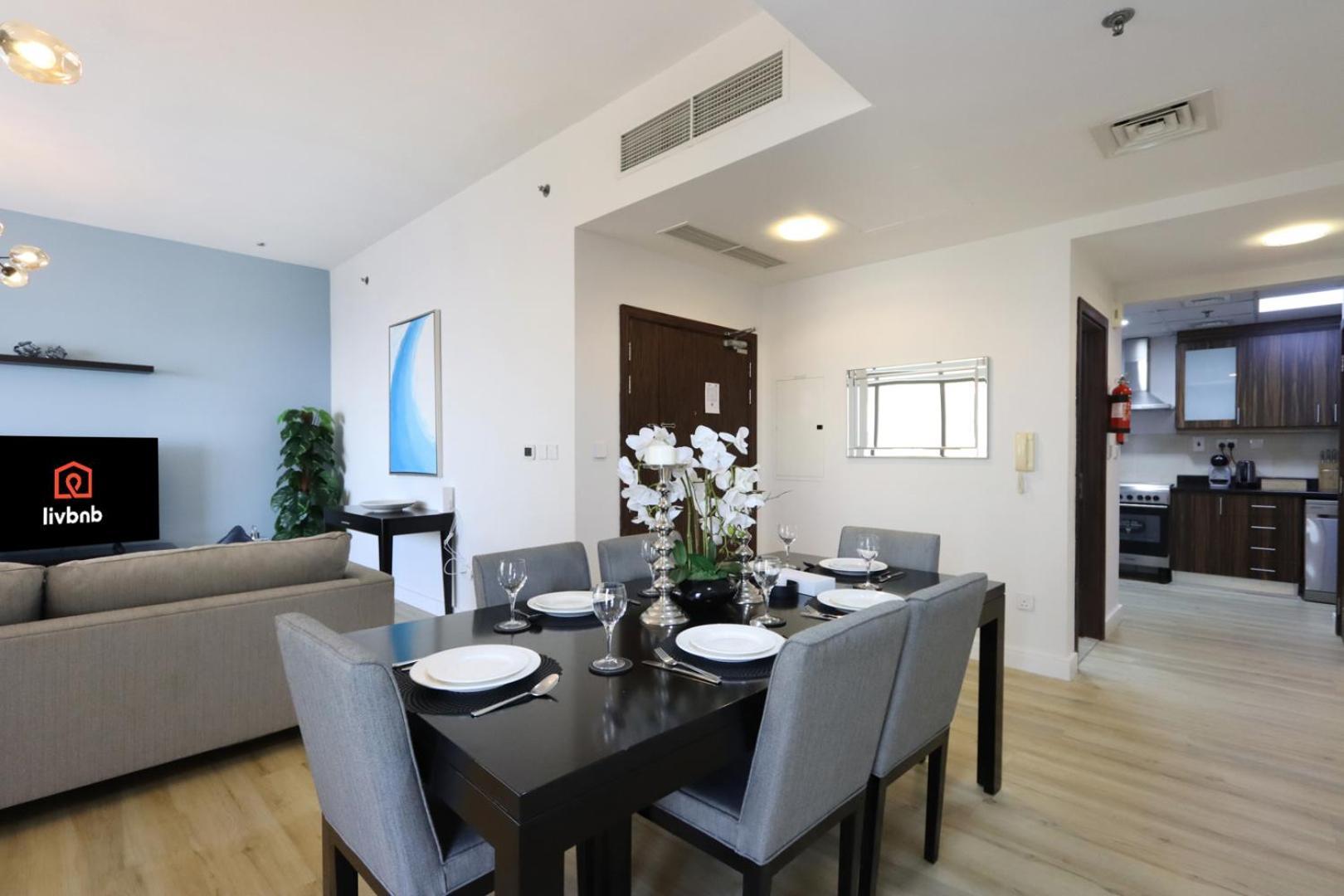 Livbnb - Spacious 2bhk In Shams Walk To Apartment Dubai