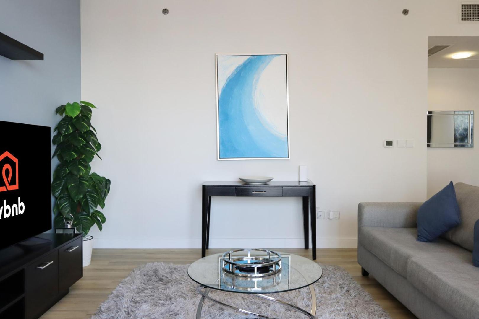 Livbnb - Spacious 2bhk In Shams Walk To Dubai
