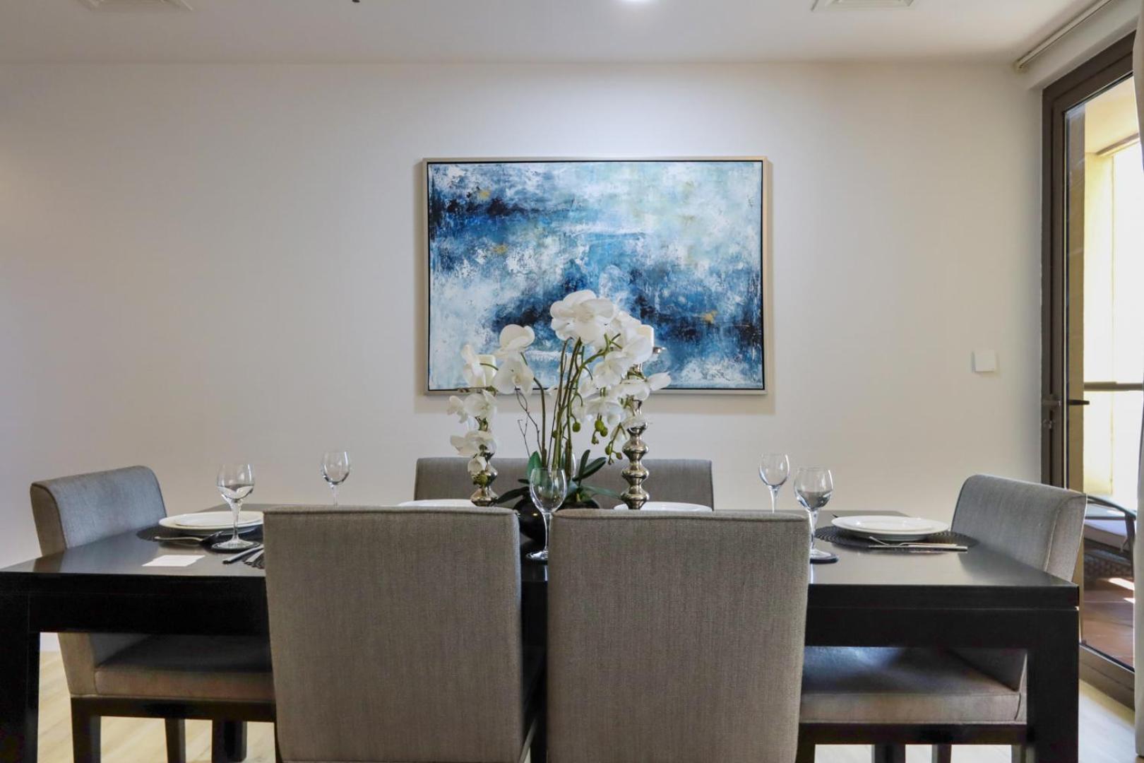 Apartment Livbnb - Spacious 2bhk In Shams Walk To *