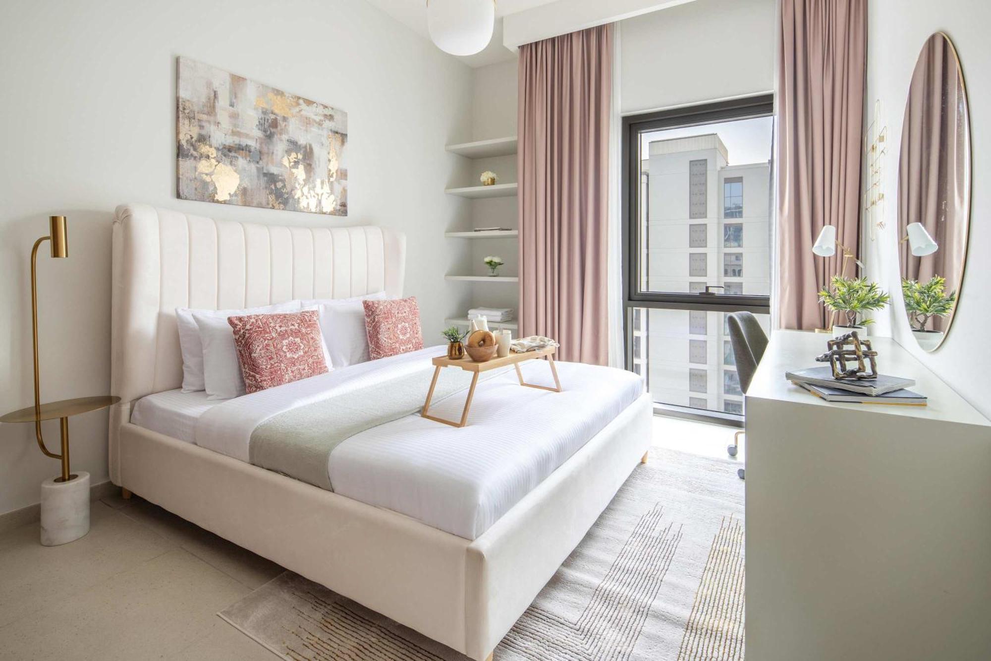 Frank Porter - Vida Creek Apartment