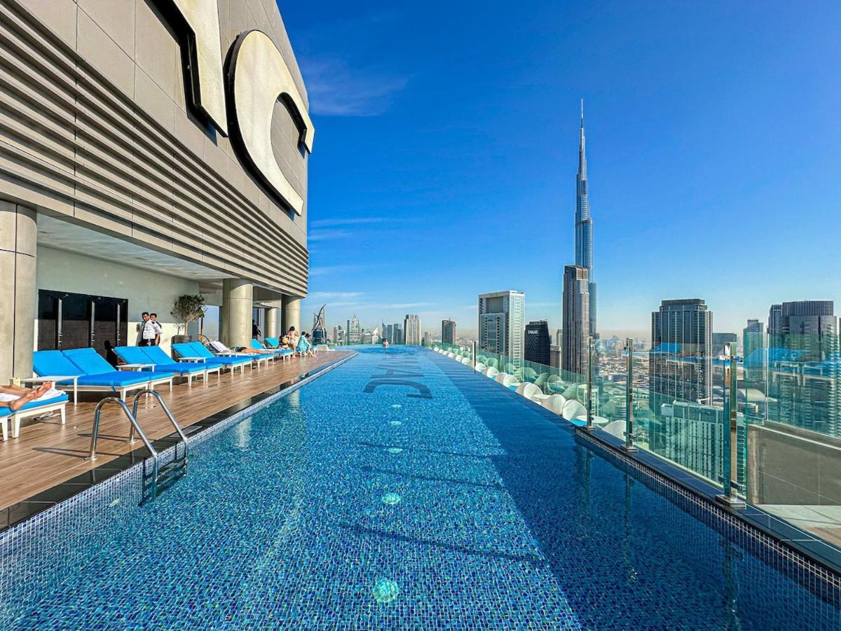 Cloud Nine Panorama & Rooftop Infinity Pool, 3br In Paramount Midtown Apartment Dubai