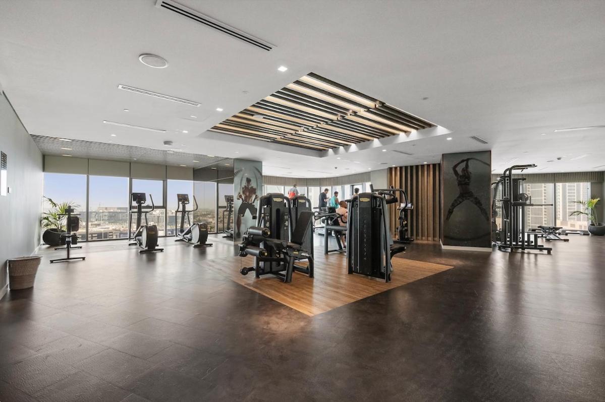 Cloud Nine Panorama & Rooftop Infinity Pool, 3br In Paramount Midtown * Dubai