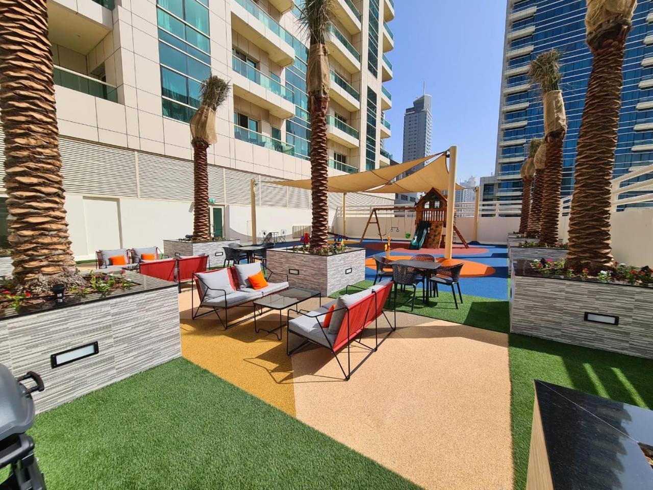 Sunrise Homes - Pool Side With Huge Balcony * Dubai