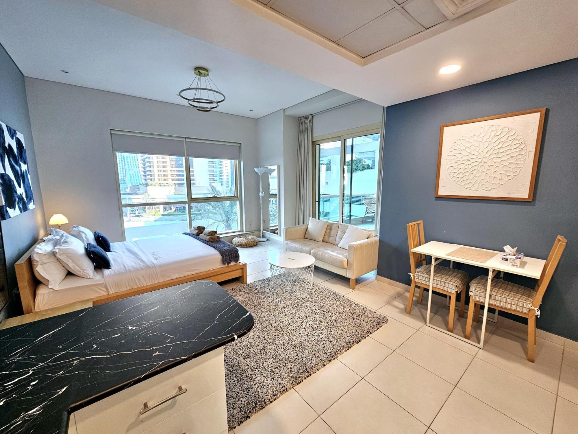 Sunrise Homes - Pool Side With Huge Balcony Apartment