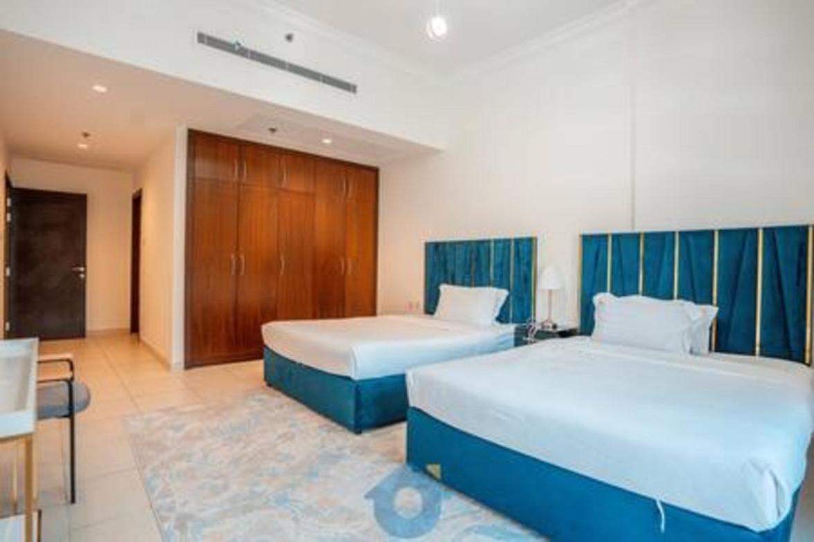 G18sa 3-br Duplex Haven In Iconic Palm Jumeirah *