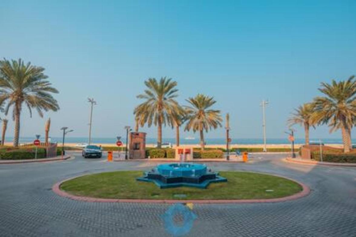 G18sa 3-br Duplex Haven In Iconic Palm Jumeirah Dubai