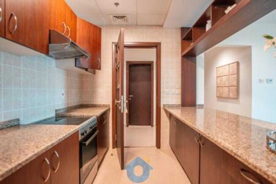 252sa Modern Beachfront 3-bhk In Palm Jumeirah Apartment