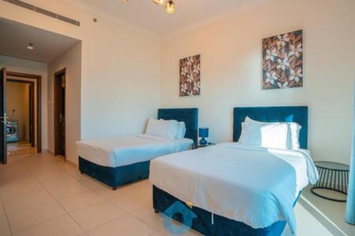 Apartment 252sa Modern Beachfront 3-bhk In Palm Jumeirah