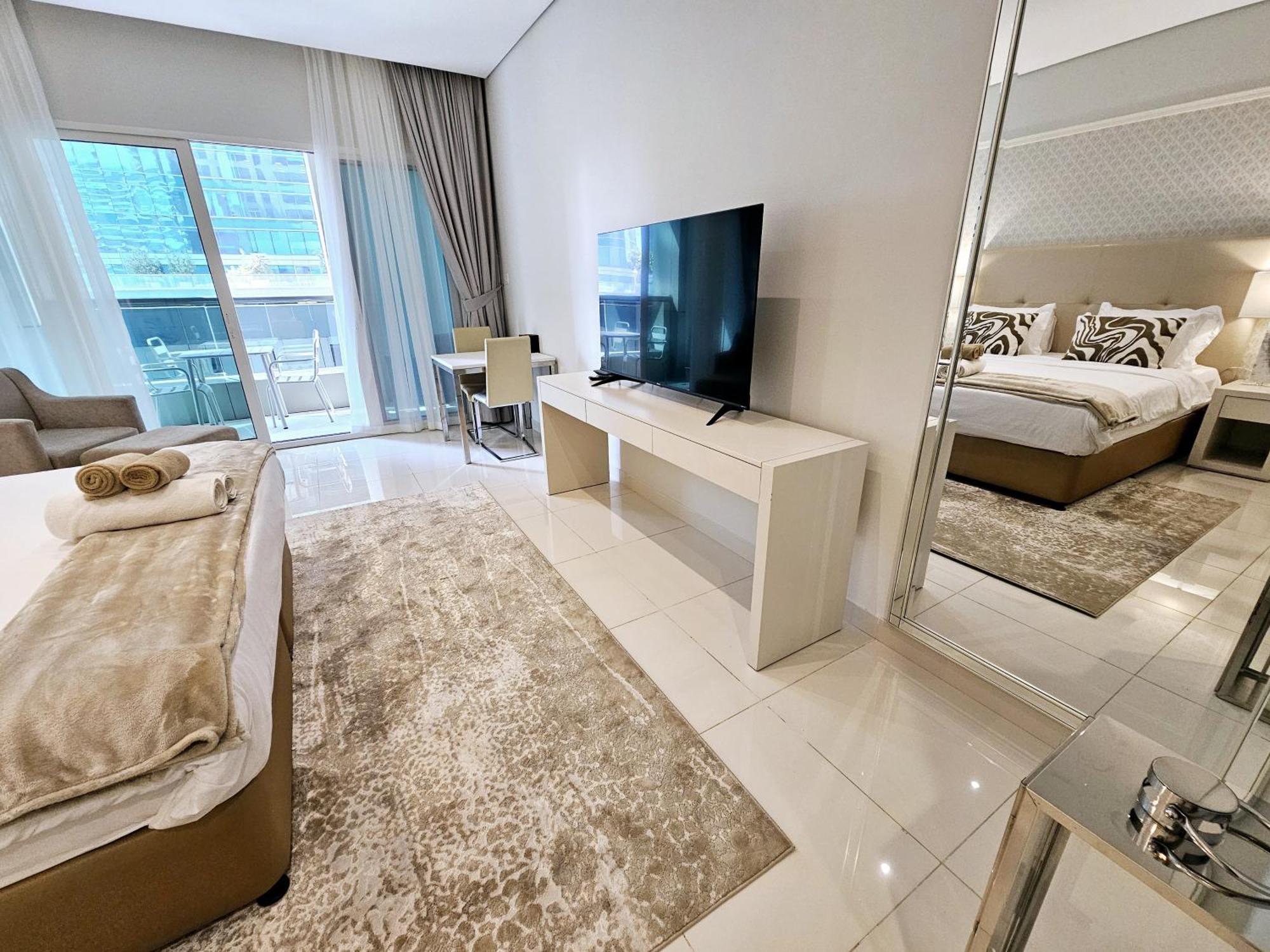 Apartment Sunrise Homes - Amazing In Business Bay *