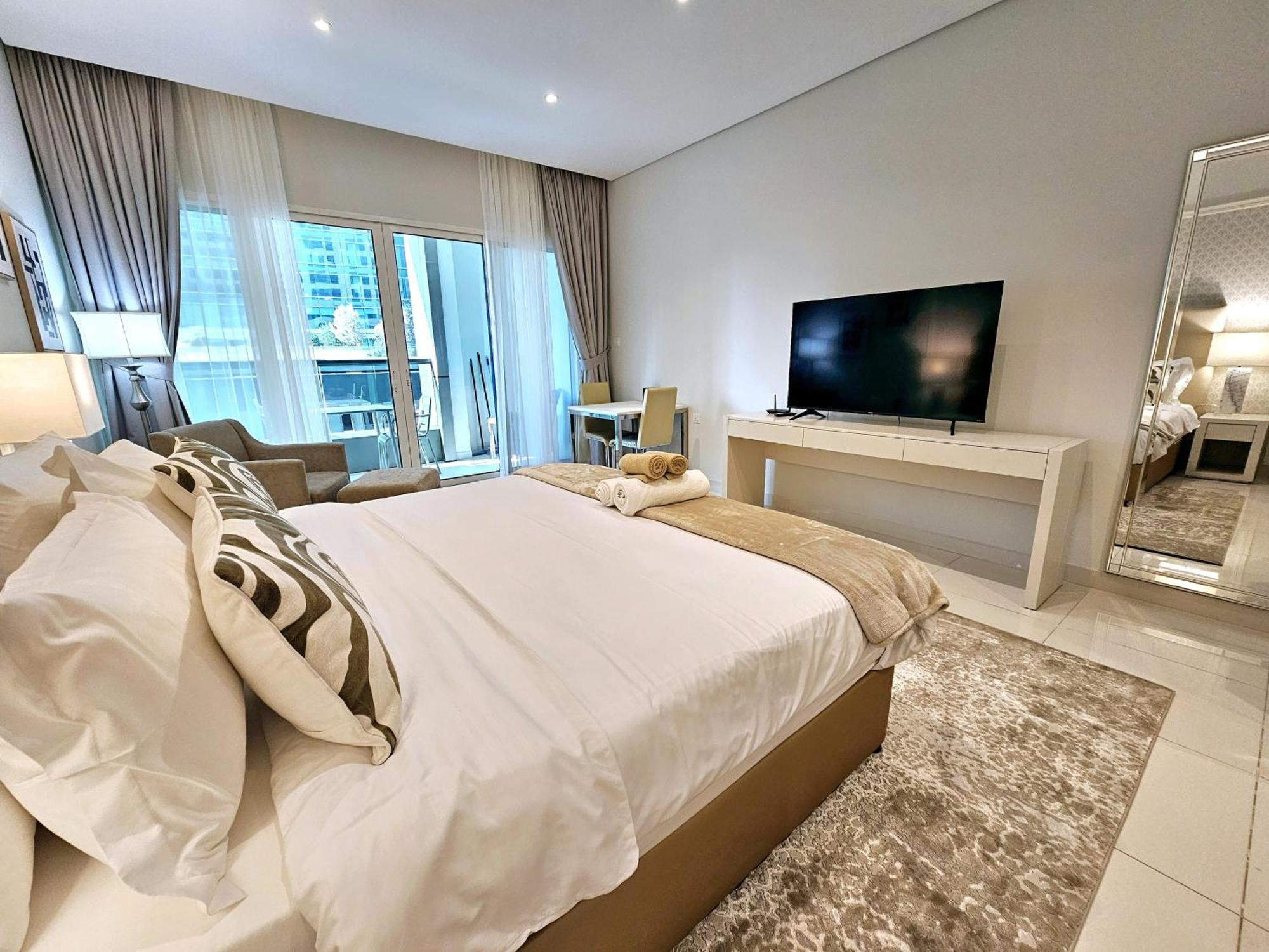 Apartment Sunrise Homes - Amazing In Business Bay Dubai