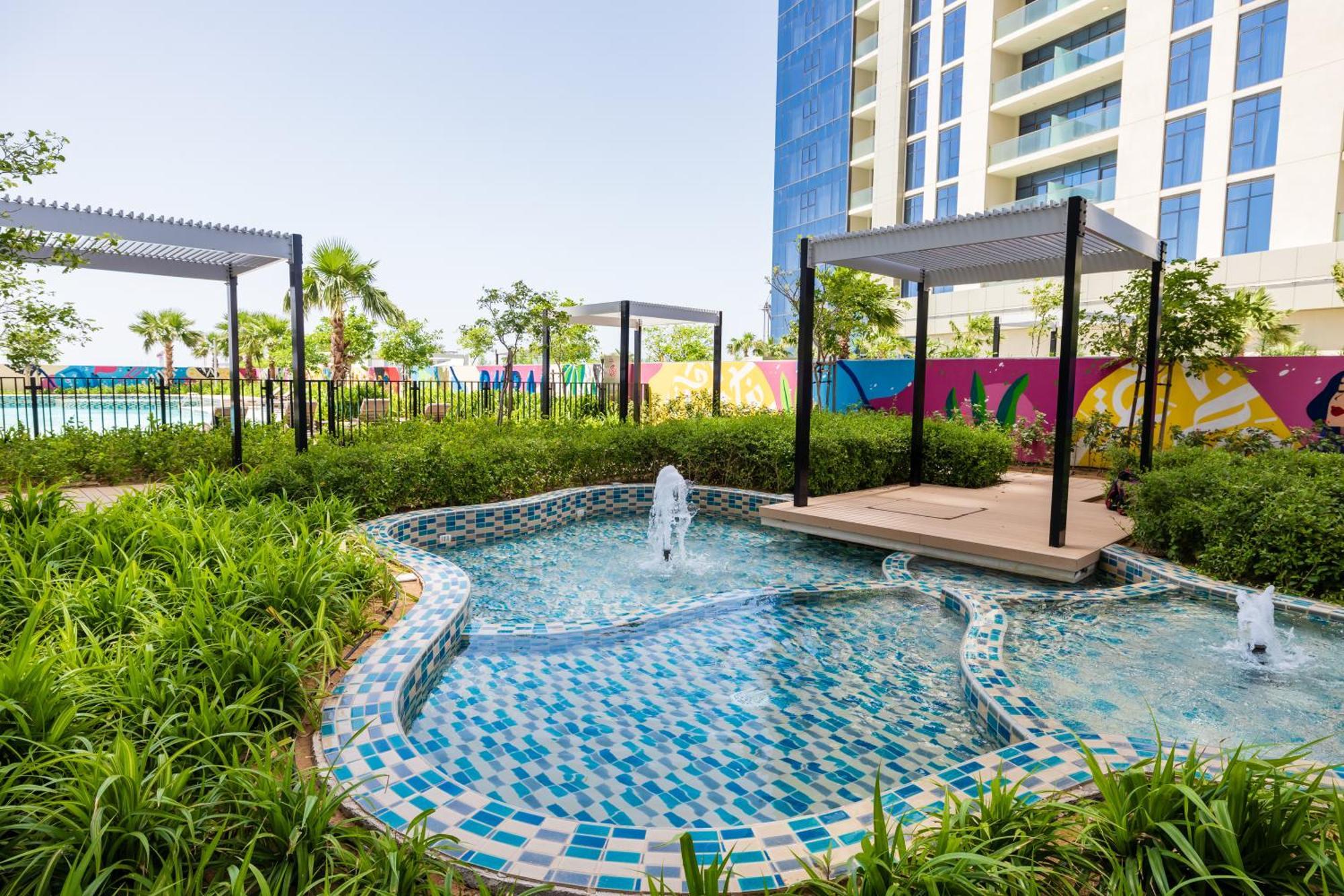 Bright & Modern 2br With Balcony In Aykon Apartment