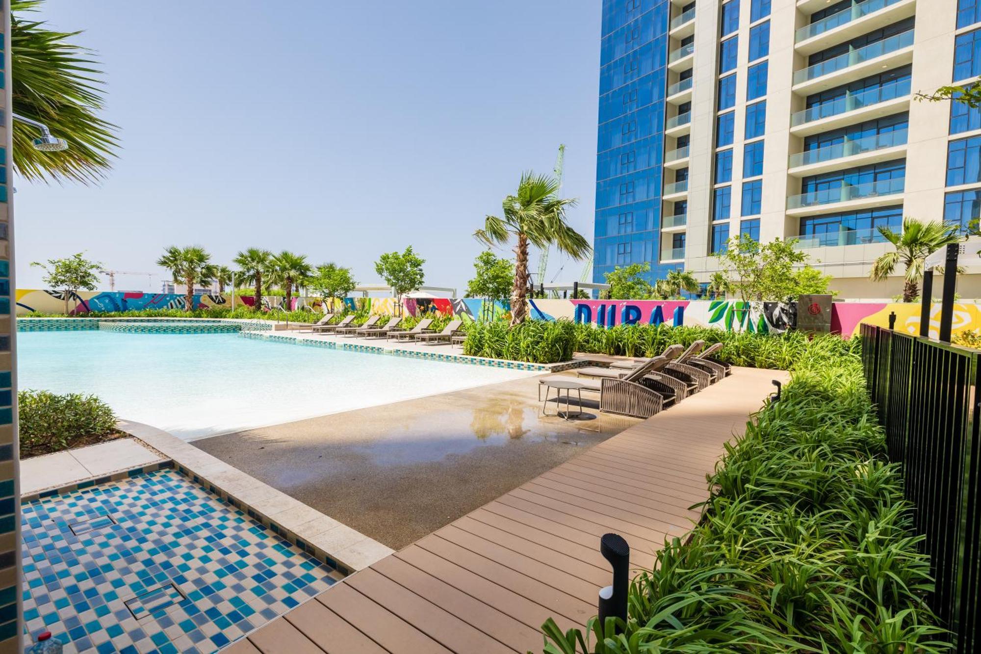 Bright & Modern 2br With Balcony In Aykon Apartment