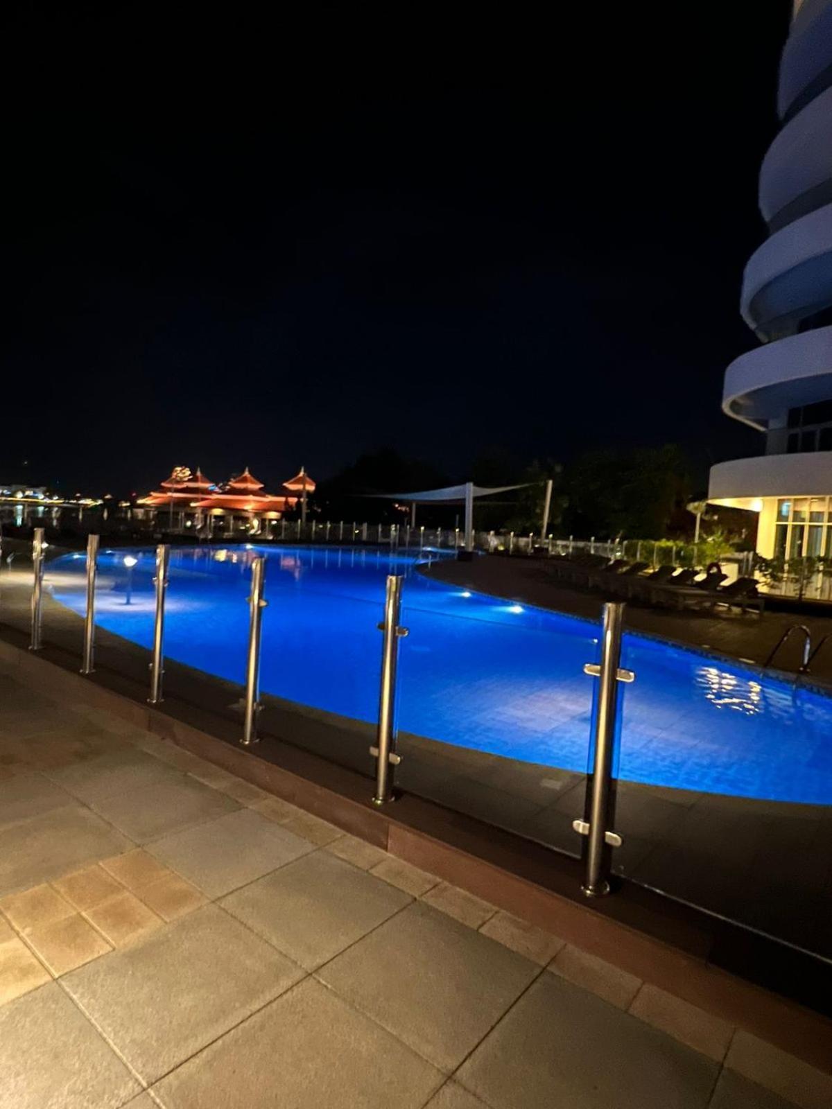 Apartment Cozy With Access In Palm Jumeirah