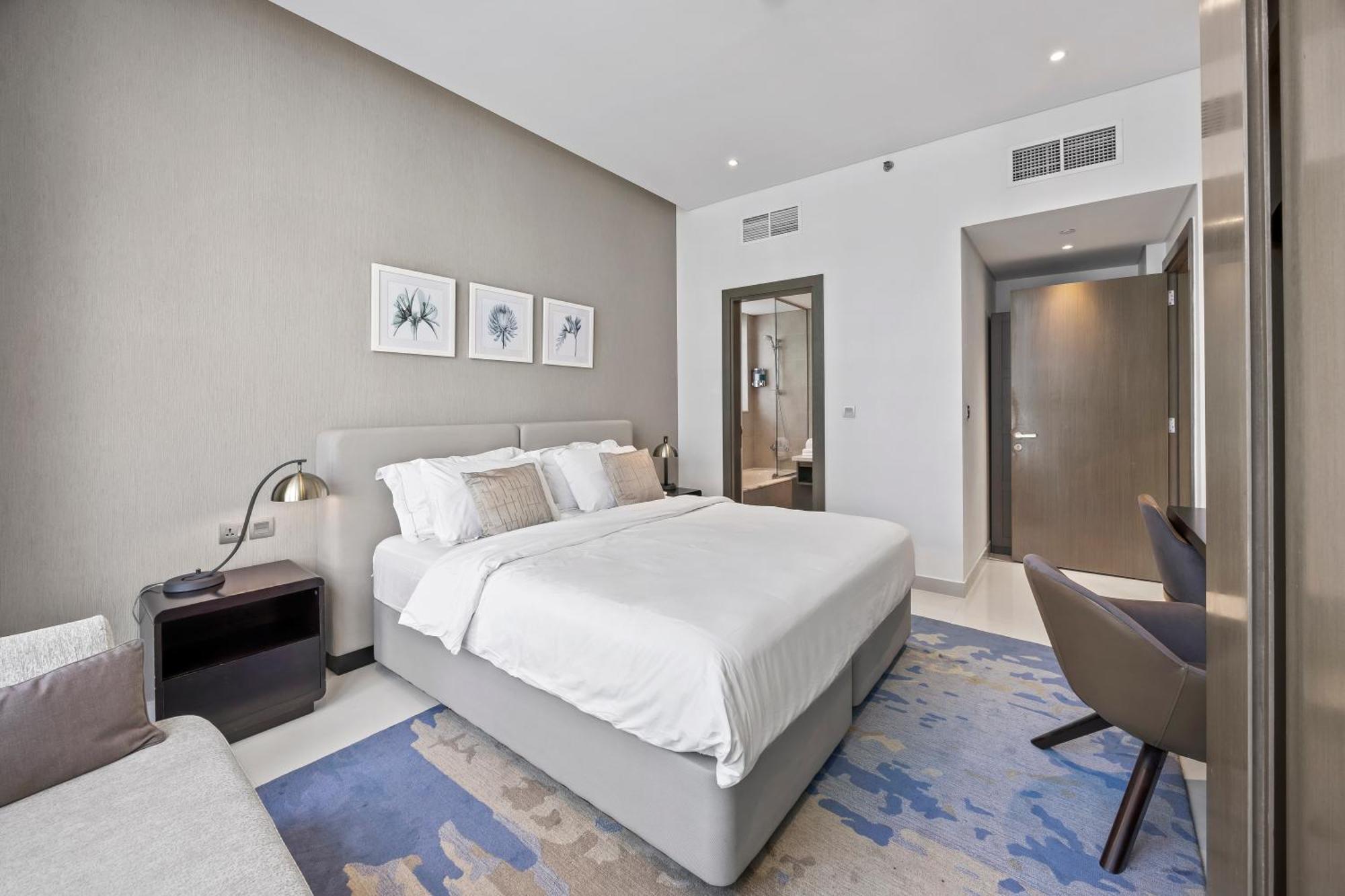 Your Stylish Getaway Near The Iconic Burj Khalifa * Dubai