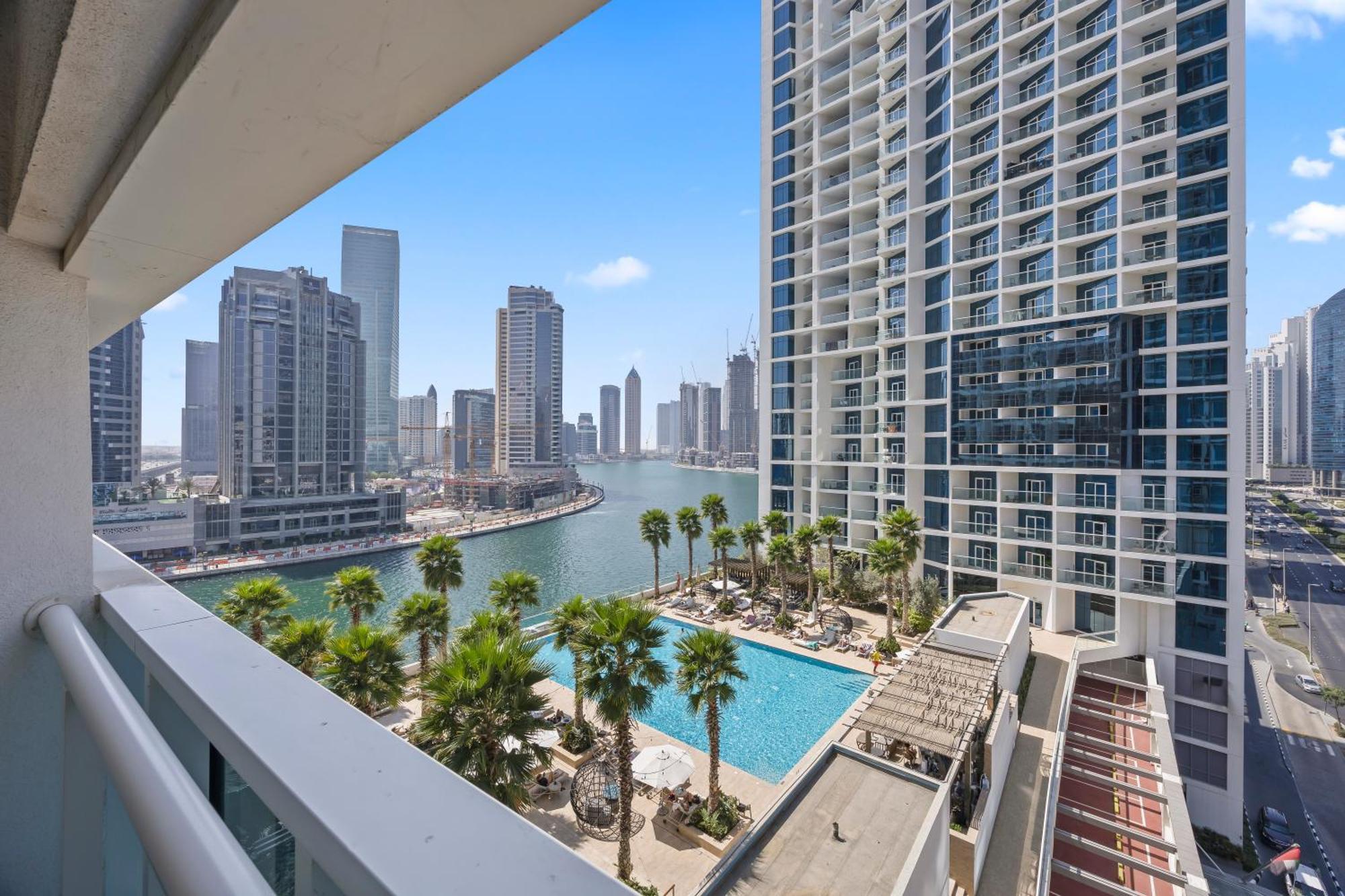 Apartment Your Stylish Getaway Near The Iconic Burj Khalifa