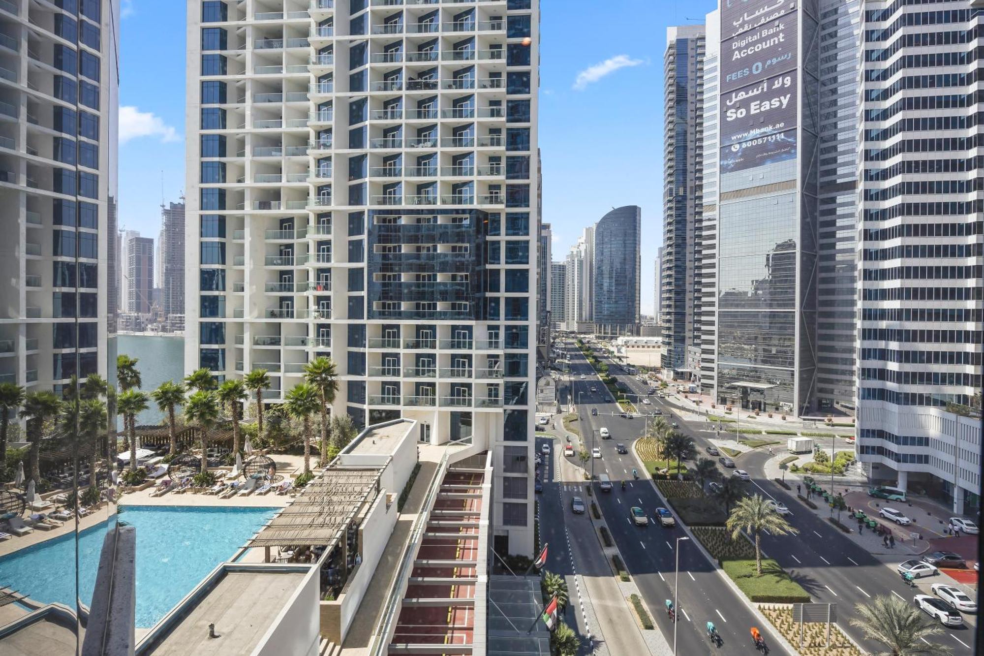 Apartment Your Stylish Getaway Near The Iconic Burj Khalifa *