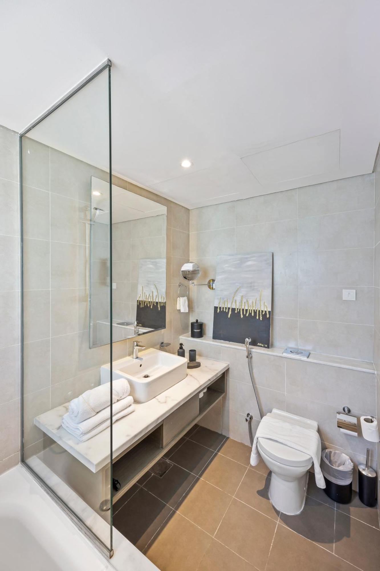 Apartment Your Stylish Getaway Near The Iconic Burj Khalifa *
