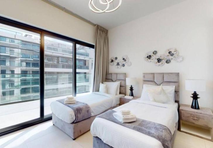Lavish At 3br - Binghatti Creek - Sleek & Sophisticated - Steps Away From Mall & Burj Khalifa Dubai