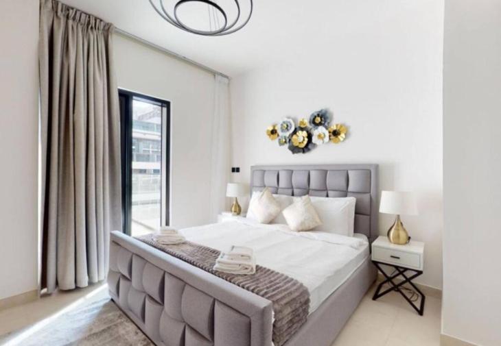 Lavish At 3br - Binghatti Creek - Sleek & Sophisticated - Steps Away From Mall & Burj Khalifa
