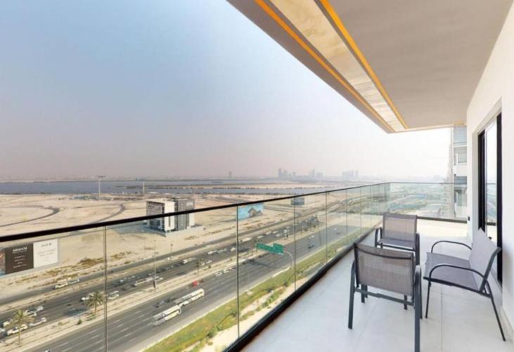 Lavish At 3br - Binghatti Creek - Sleek & Sophisticated - Steps Away From Mall & Burj Khalifa * Dubai