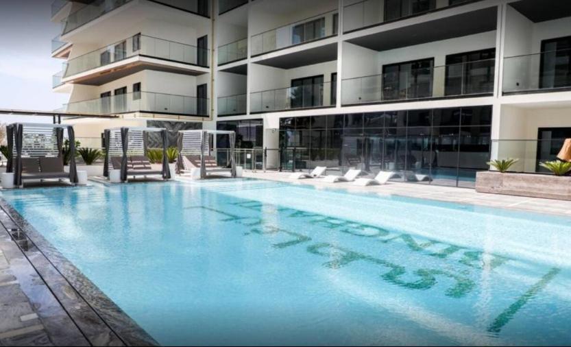 Apartment Lavish At 3br - Binghatti Creek - Sleek & Sophisticated - Steps Away From Mall & Burj Khalifa