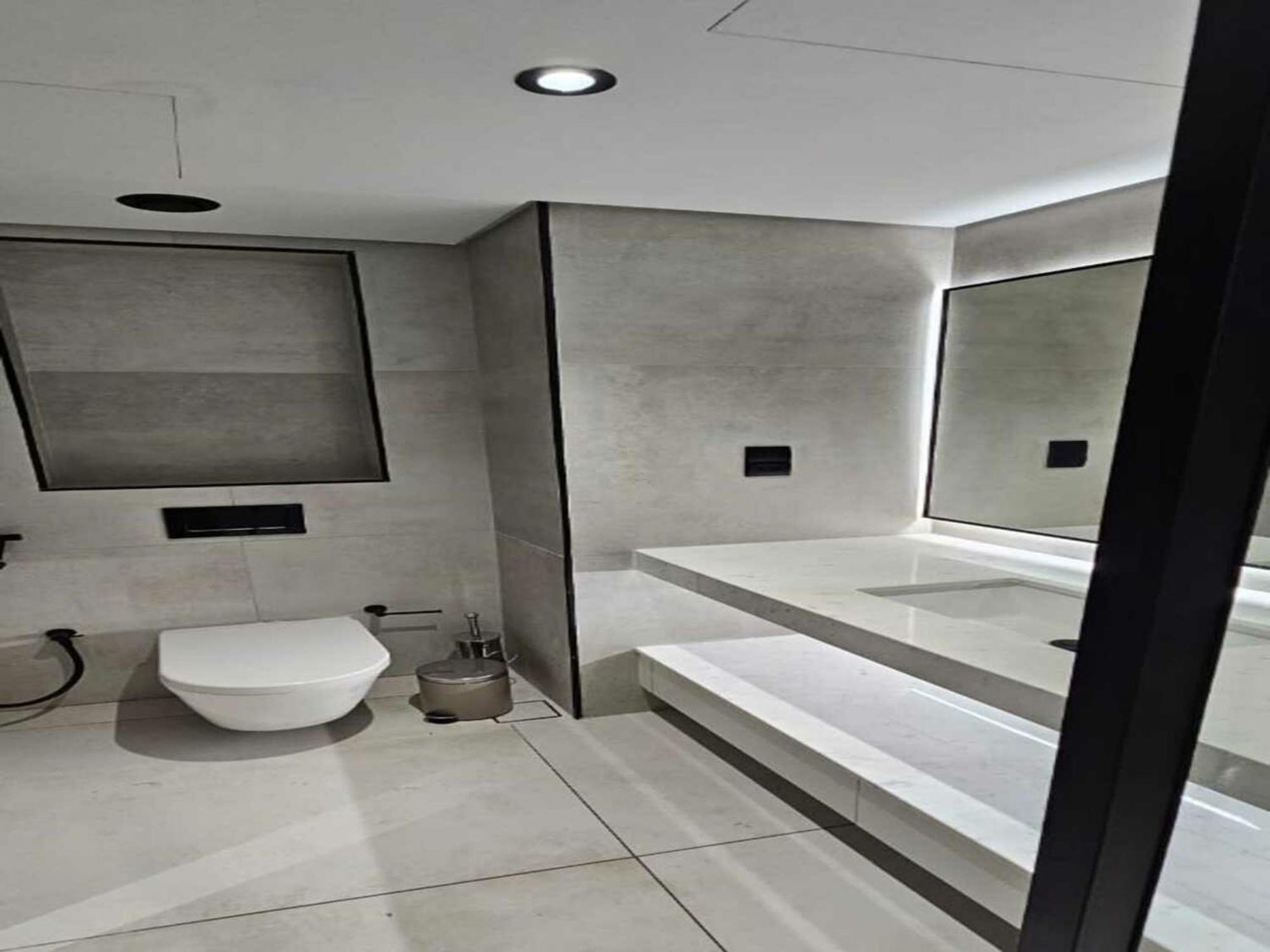 Luxury In Jvc