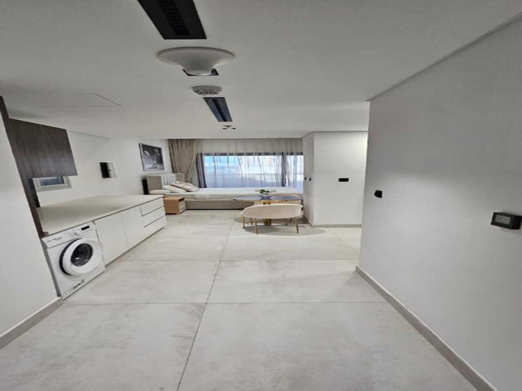 Luxury In Jvc Apartment *