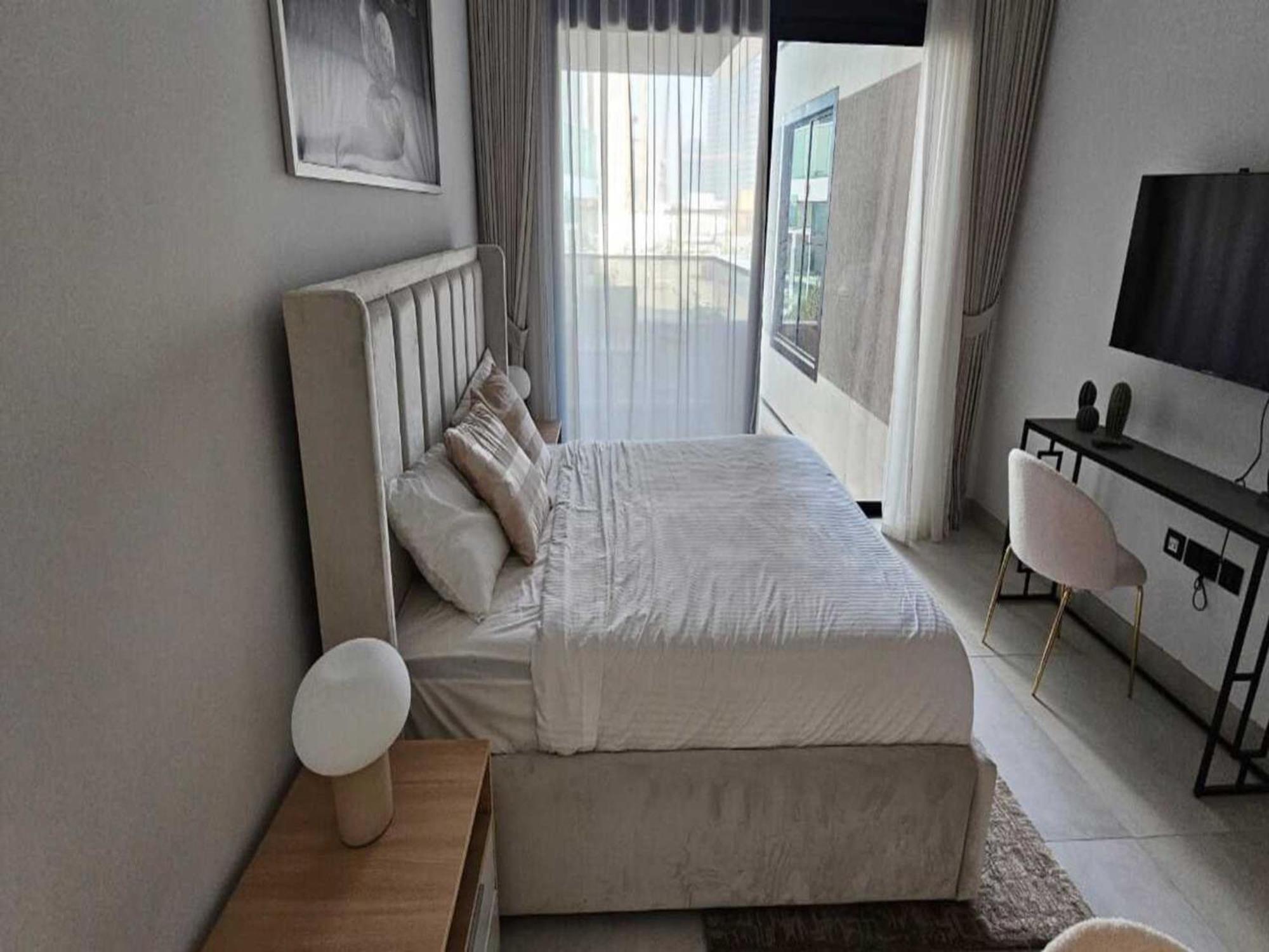 Luxury In Jvc Apartment *