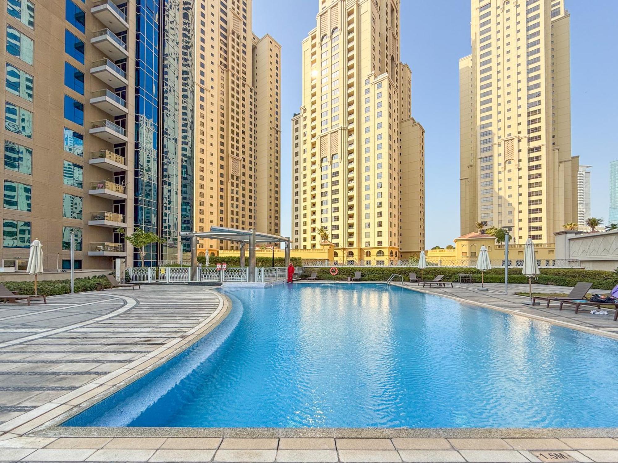 Seaview Elegance! 1-bedroom Retreat In Marina Promenade Apartment Dubai