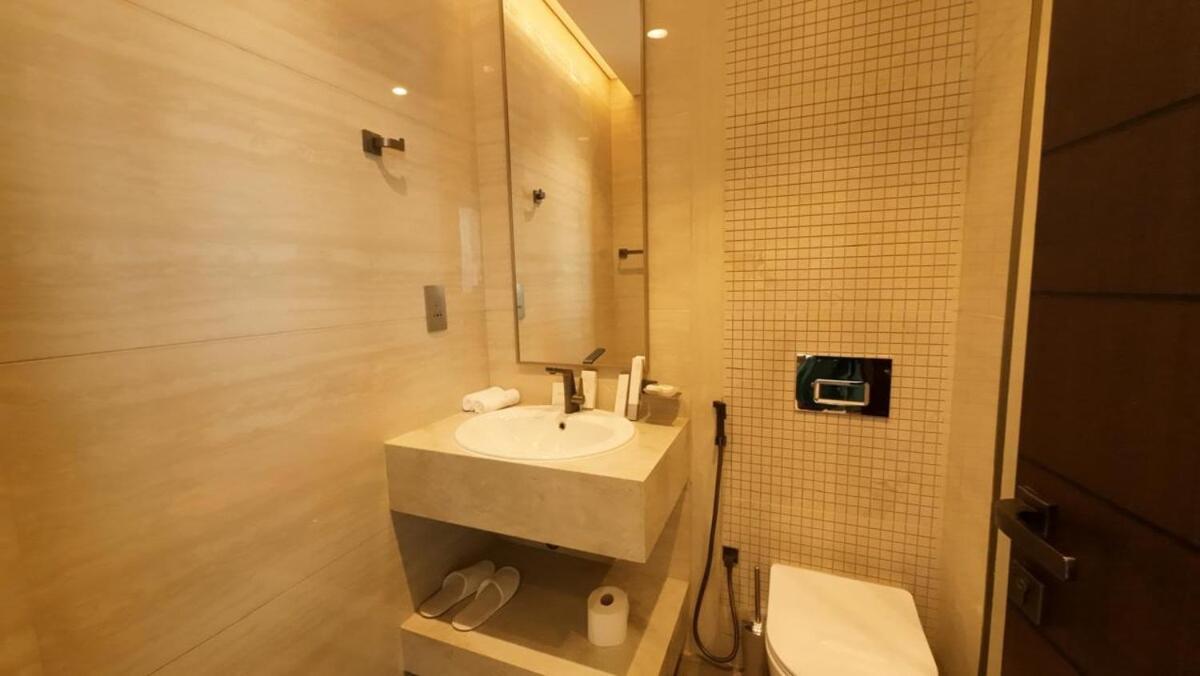 Breathtaking 2bedroom In Nobles Apartment Dubai