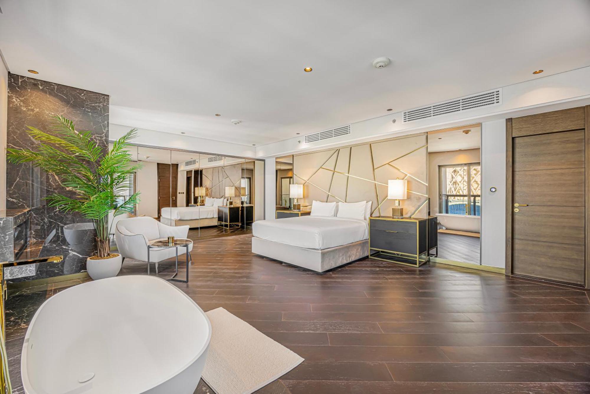 Daniels 3br At Princess Tower With Full Palm Jumeirah View