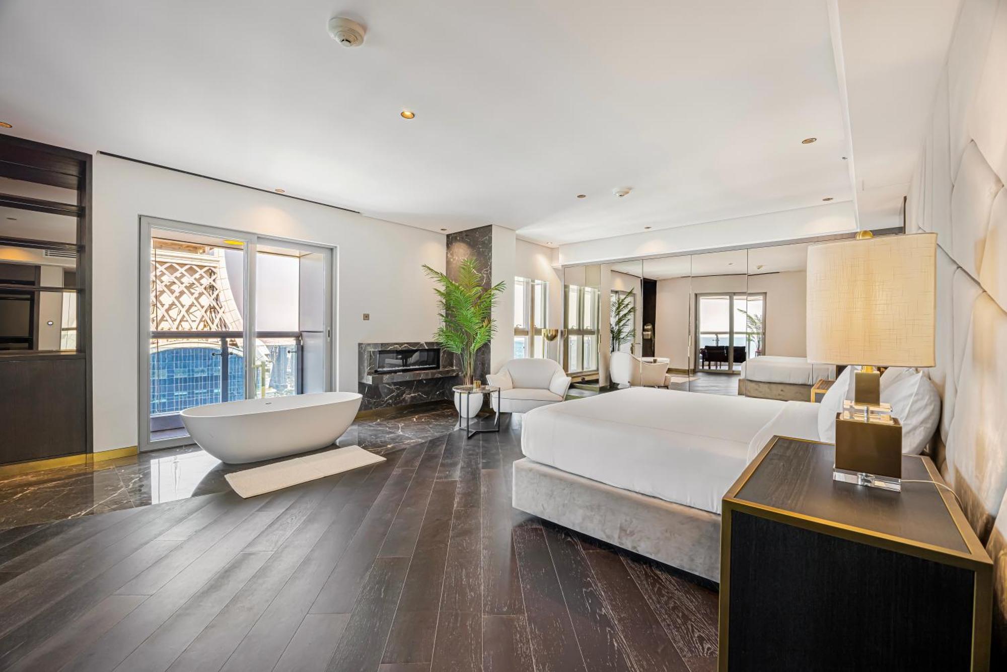 Daniels 3br At Princess Tower With Full Palm Jumeirah View
