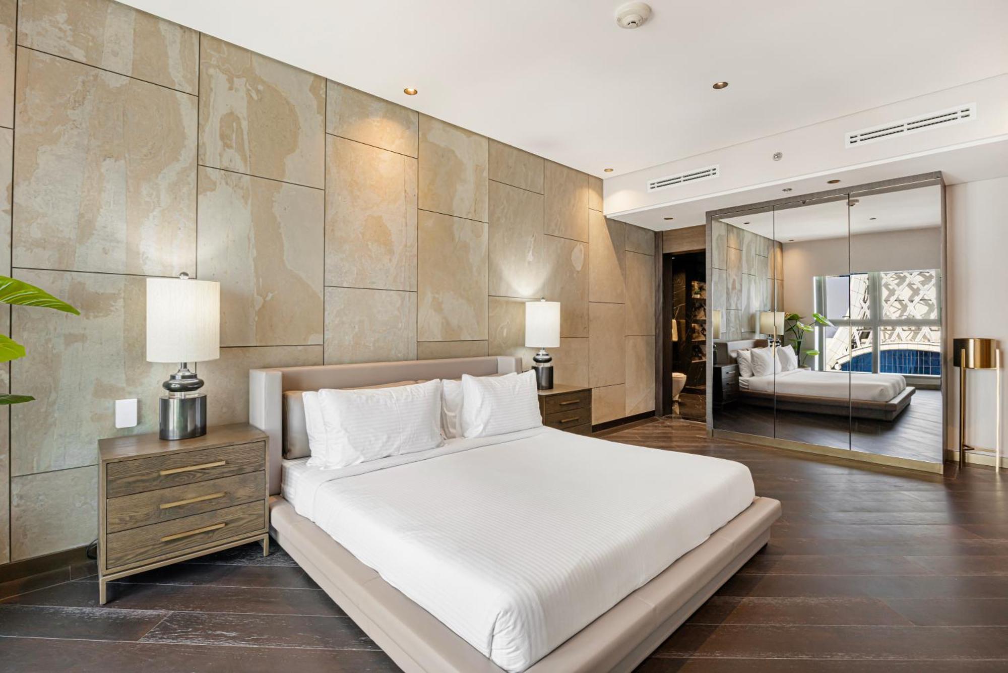 Daniels 3br At Princess Tower With Full Palm Jumeirah View