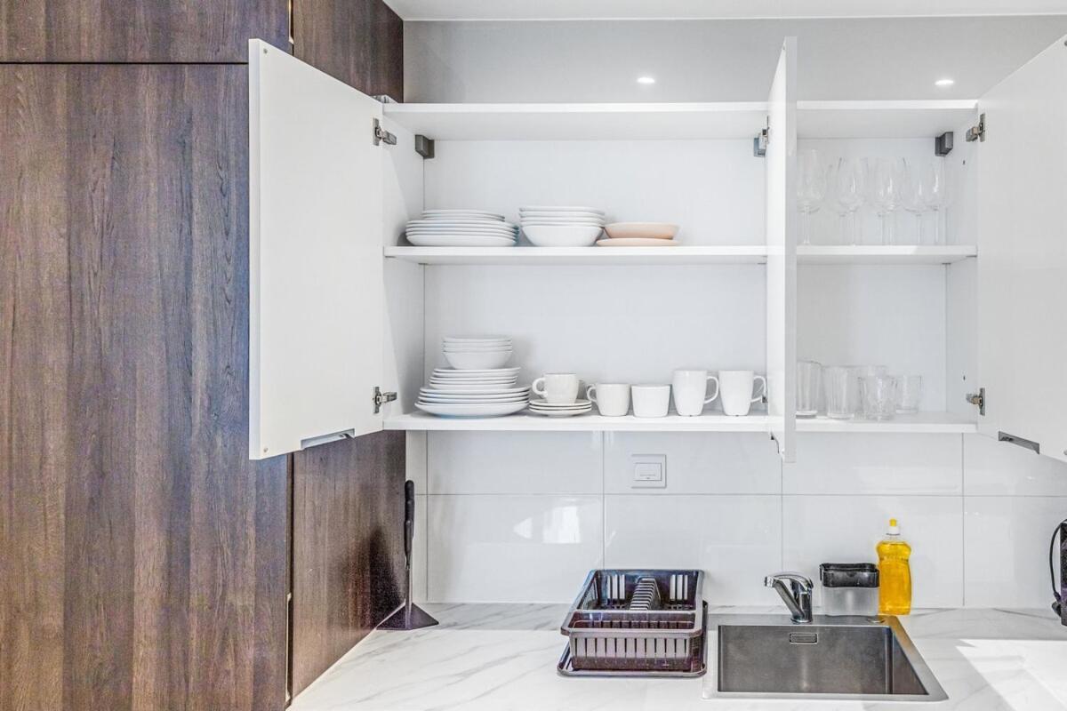 Apartment Stunning In Jbr - Near Tram Dubai