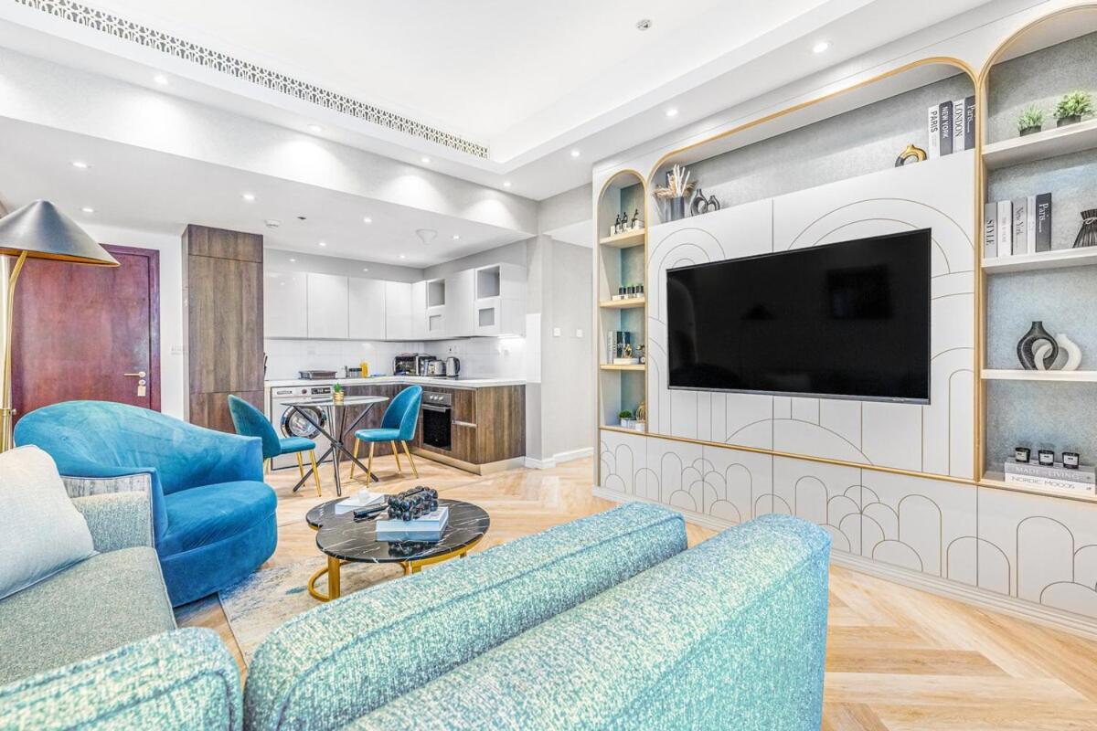 Stunning In Jbr - Near Tram Dubai
