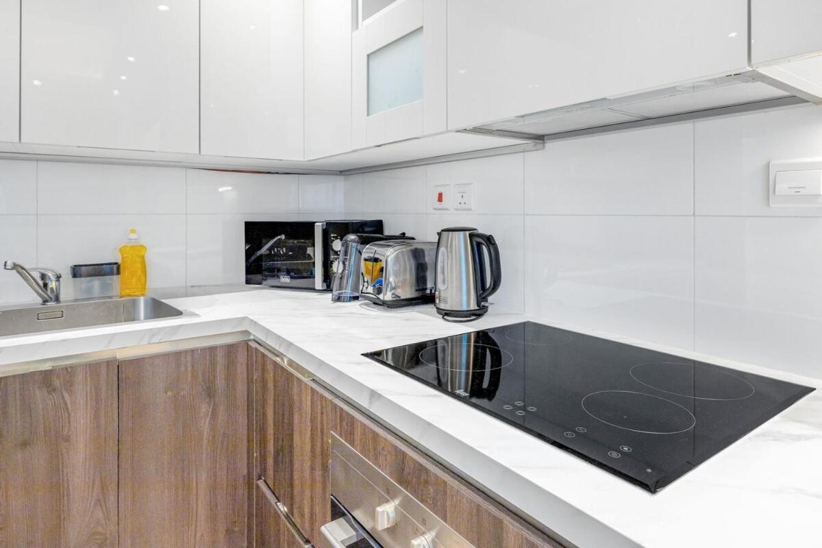 Stunning In Jbr - Near Tram * Dubai