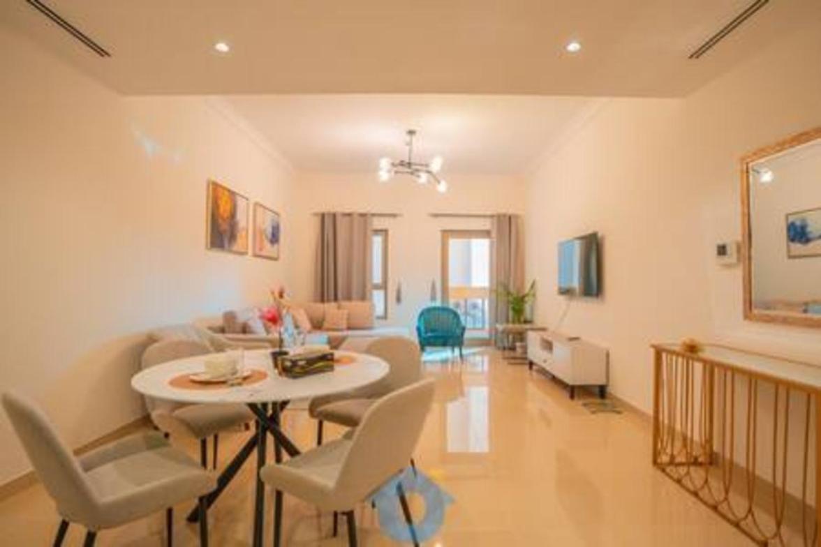 Apartment 108sa Spacious And Chic 1-bhk In Palm Jumeirah *